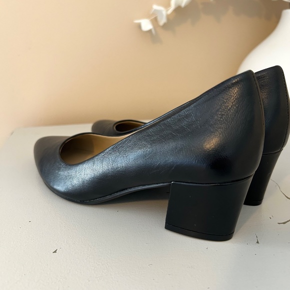 NWT NATURALIZER Carmen Black Leather Block Heel Pump Size 6 - Picture 6 of 15